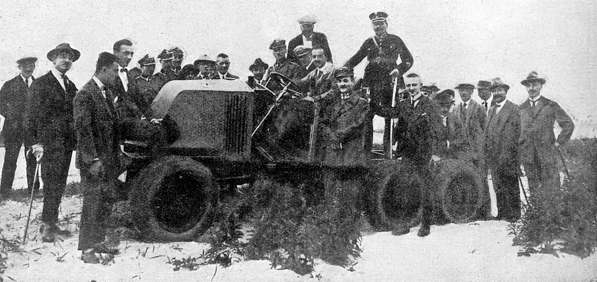 Sześciokołowy Renault w Warszawie