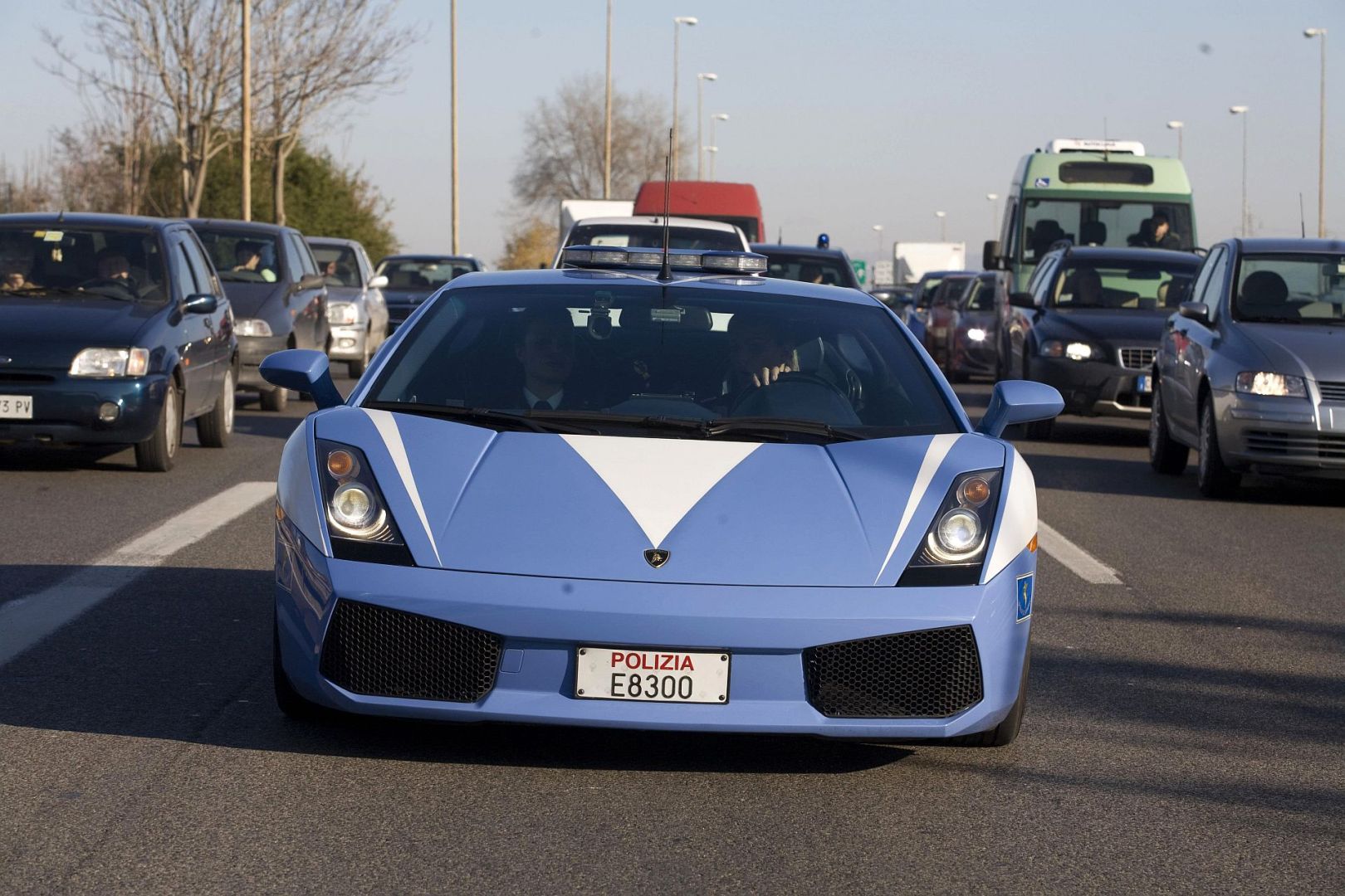 Lamborghini i włoska Policja – 20 lat współpracy w służbie bezpieczeństwa i ratowania życia