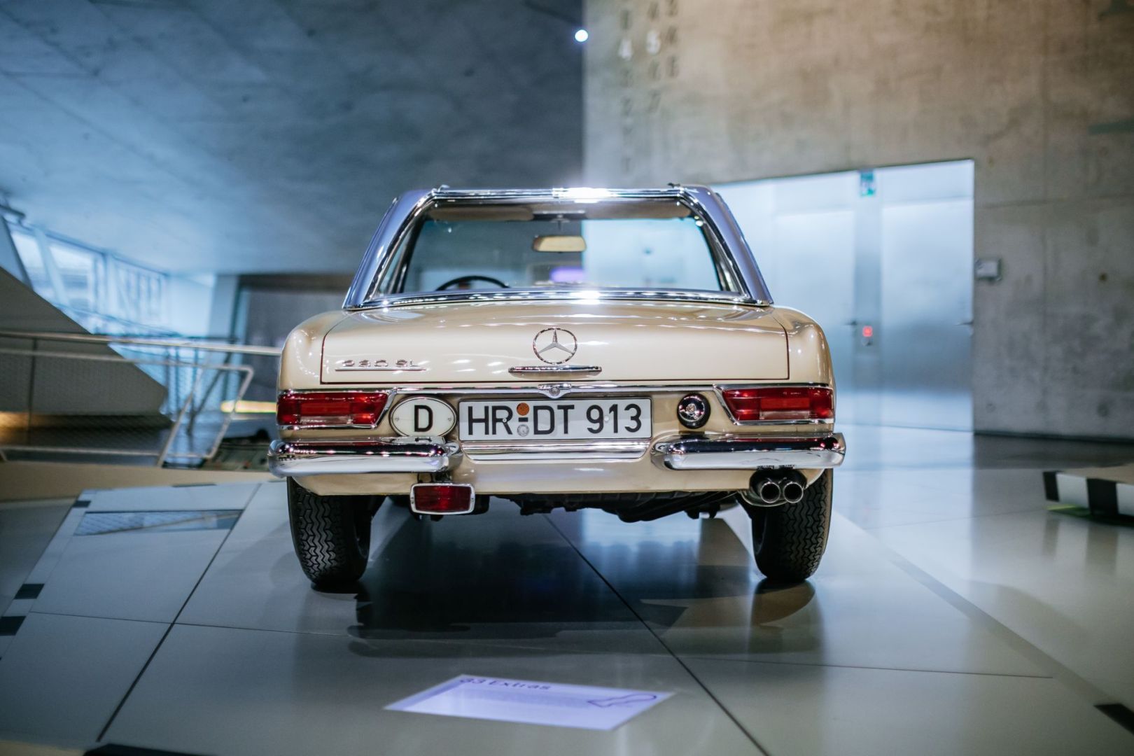 Mercedes-Benz 230 SL (W 113)