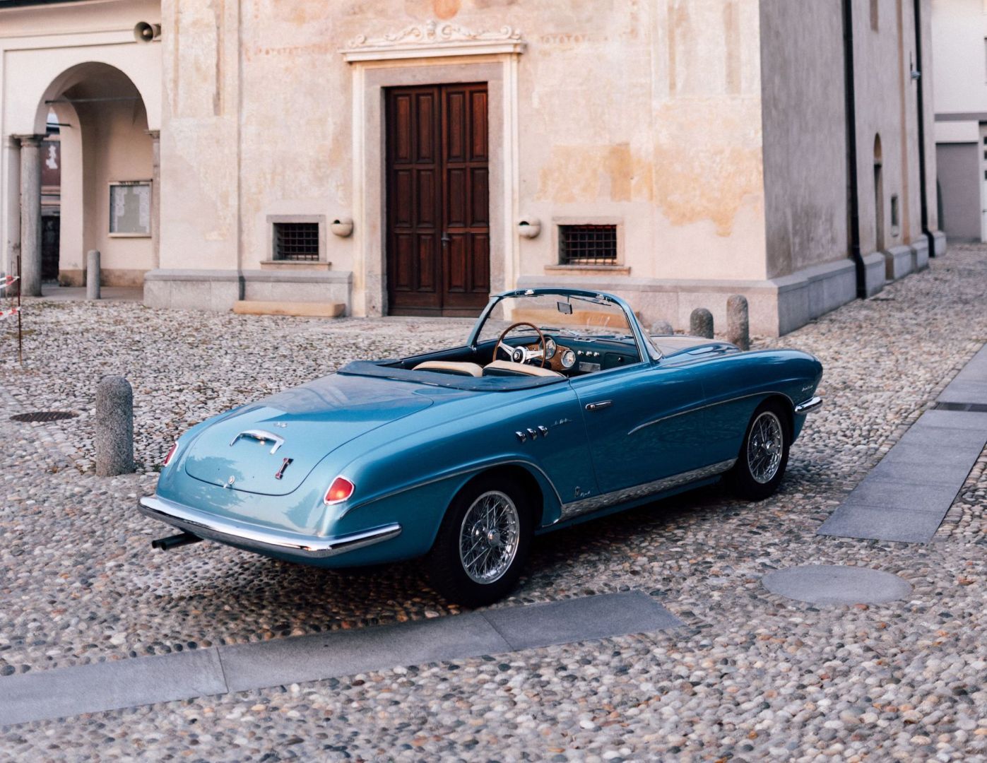 Alfa Romeo 1900 Cabriolet La Fleche by Vignale