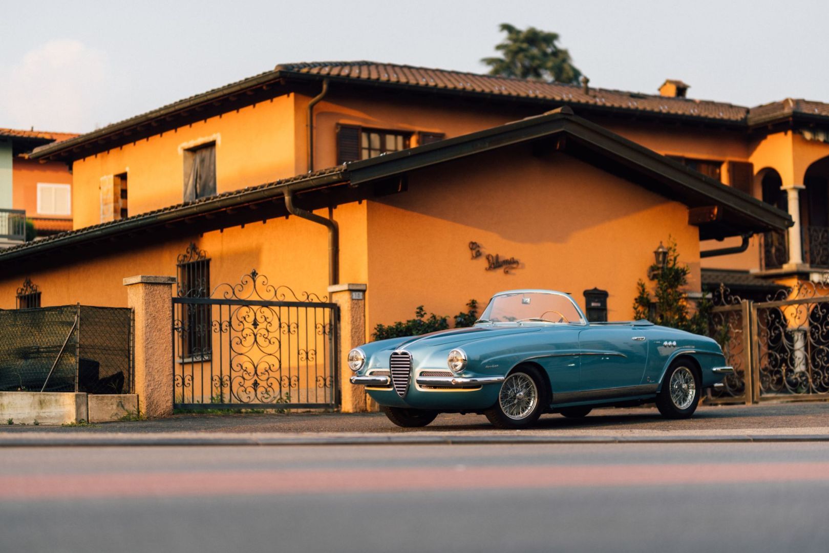 Alfa Romeo 1900 Cabriolet La Fleche by Vignale