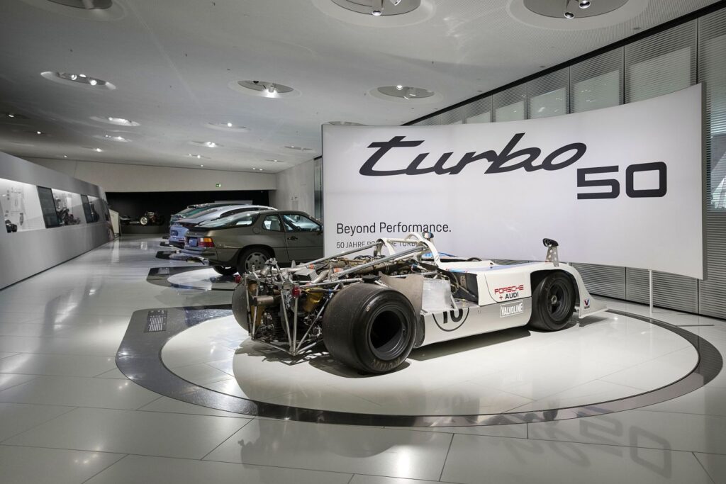 Wystawa na 50-lecie Porsche Turbo w Muzeum Porsche